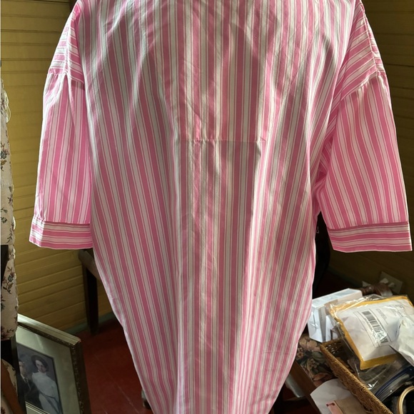 Pearl River Size Medium Women’s Pink Striped Sleep Shirt - Picture 5 of 6